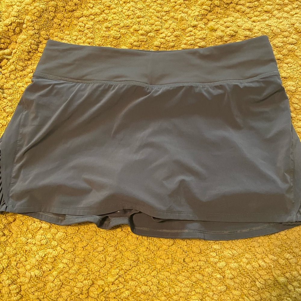 Lululemon play off the pleats skirt